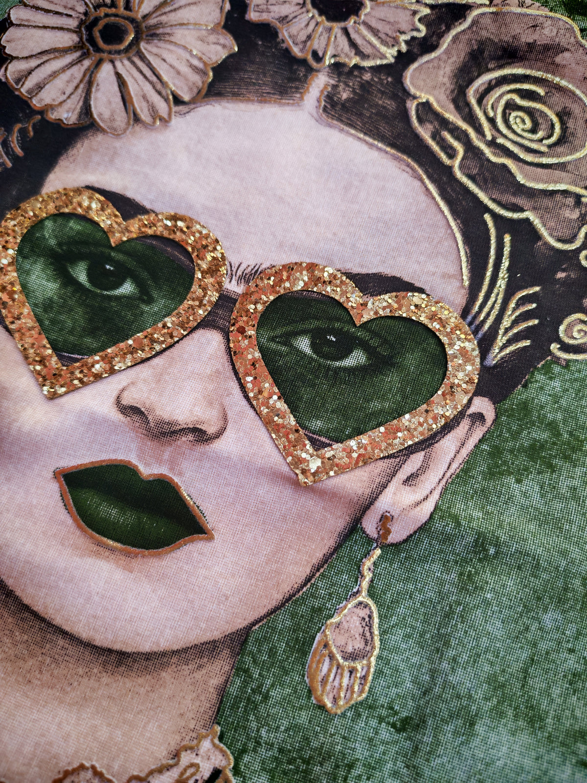 T-shirt Frida con occhiali stampa verde
